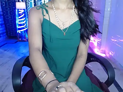 Snapshot of Annu_07 chatting on 05/17/26, 11:06 Annu 07 online show from 05/17/26, 11:06