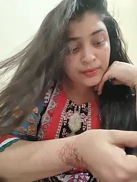 Snapshot of Joya-02 chatting on 05/16/26, 10:47 Joya-02 online show from 05/16/26, 10:47