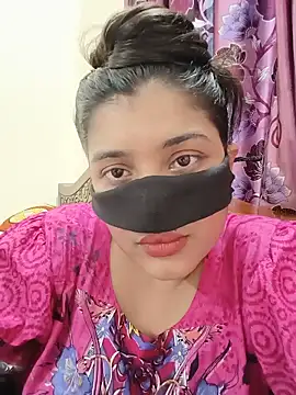 Snapshot of Joya-02 chatting on 06/07/26, 11:47 Joya-02 online show from 06/07/26, 11:47