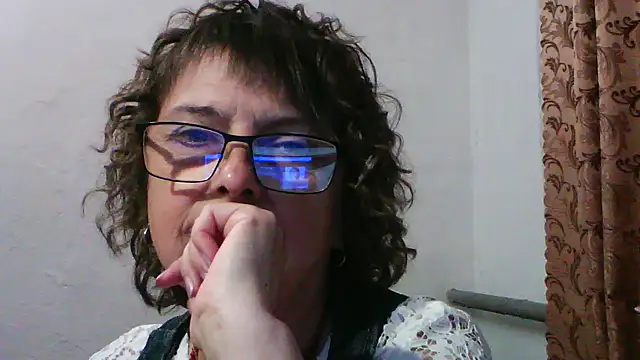 Snapshot of ElizabethGorden chatting on 06/02/26, 05:37 ElizabethGorden online show from 06/02/26, 05:37