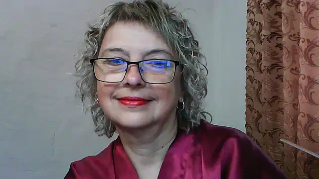 Snapshot of ElizabethGorden chatting on 06/13/26, 04:32 ElizabethGorden online show from 06/13/26, 04:32