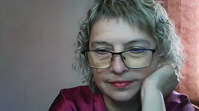 Snapshot of ElizabethGorden chatting on 06/15/26, 05:42 ElizabethGorden online show from 06/15/26, 05:42