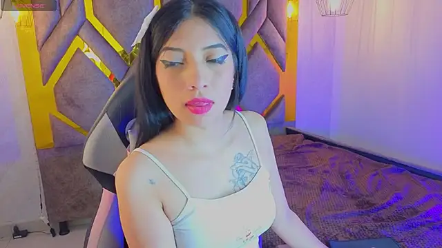 Ey Im simone  online show from 05/04/26, 01:51