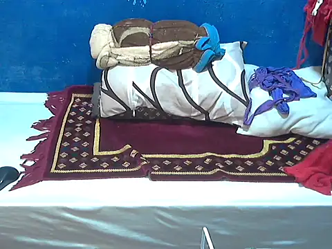 hotchilimom online show from 10/05/25, 11:35