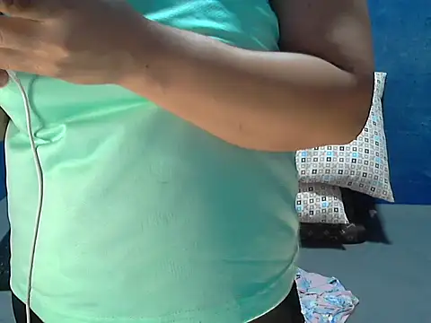 hotchilimom online show from 03/09/26, 04:27