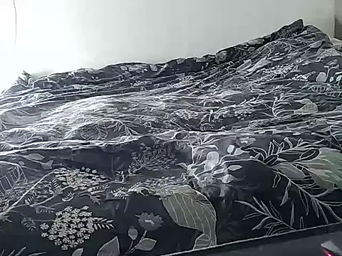 Carlyfr online show from 11/27/25, 08:11