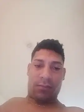 Snapshot of Petterleonel123 chatting on 07/01/26, 01:02 Petterleonel123 online show from 07/01/26, 01:02