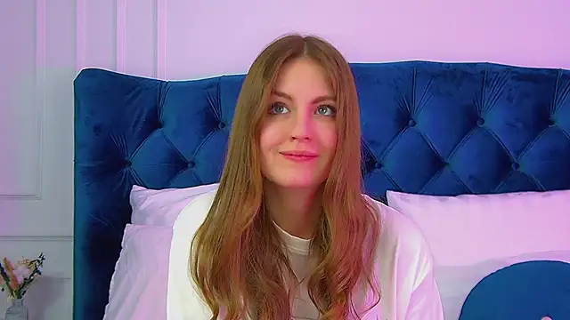 Snapshot of SofiaSarvains chatting on 05/11/26, 04:04 SofiaSarvains online show from 05/11/26, 04:04