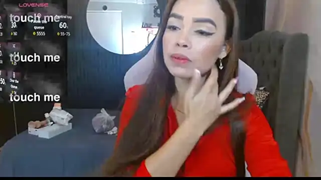 Snapshot of naomis_36 chatting on 07/24/26, 01:53 naomis 36 online show from 07/24/26, 01:53