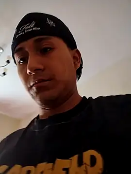 XxAlbertoxX69 online show from 05/04/26, 05:42