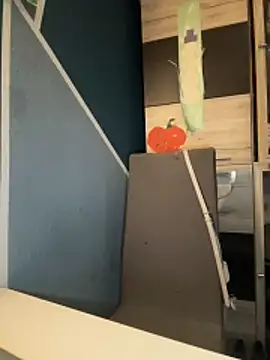 EmilyErdbeeree online show from 05/09/26, 01:00