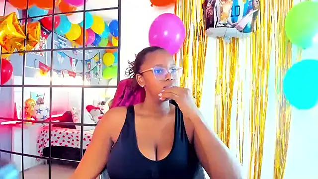 Snapshot of Miss_Khaleesi chatting on 06/23/26, 05:00 Miss Khaleesi online show from 06/23/26, 05:00