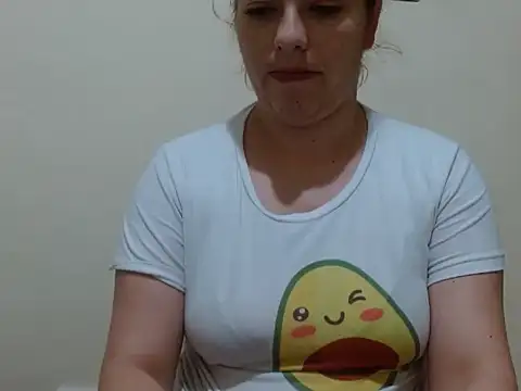 Snapshot of Catalina_sweet_ws chatting on 06/10/26, 04:45 Catalina sweet ws online show from 06/10/26, 04:45
