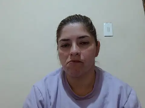 Snapshot of Catalina_sweet_ws chatting on 06/19/26, 03:33 Catalina sweet ws online show from 06/19/26, 03:33