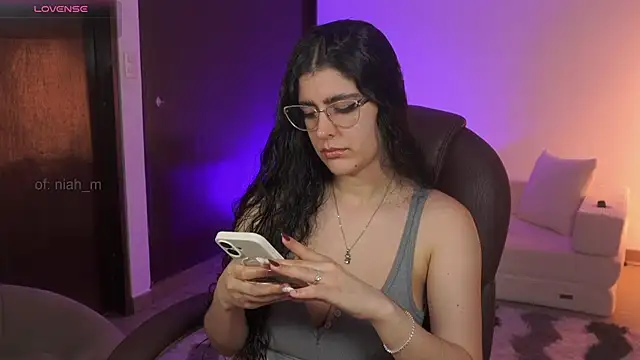  Niah online show from 05/15/26, 09:33