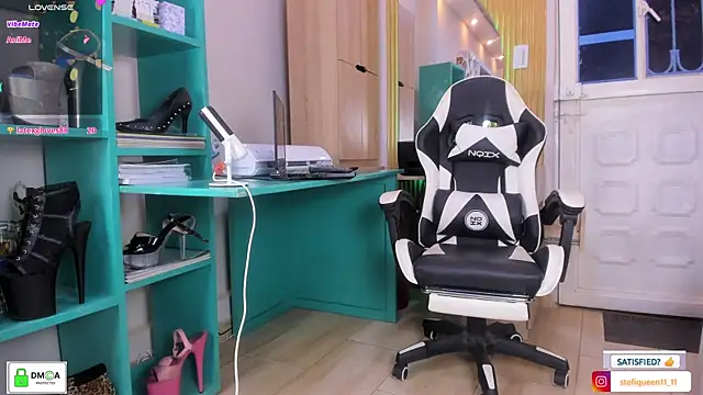stefiqueen pantyhose online show from 07/20/26, 02:59