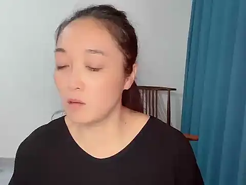ZZXXMM520 online show from 05/05/26, 10:01