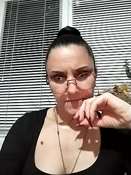 MillaMia45 online show from 05/09/26, 07:30