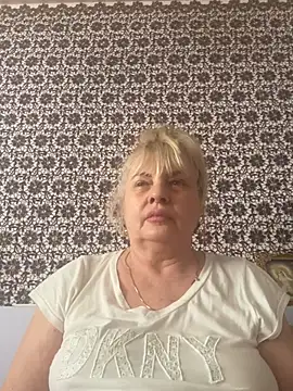Snapshot of AnastasiaGrey777 chatting on 06/27/26, 02:01 AnastasiaGrey777 online show from 06/27/26, 02:01