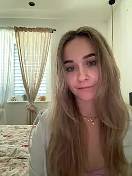 Snapshot of LillyStarr chatting on 07/04/26, 09:37 LillyStarr online show from 07/04/26, 09:37