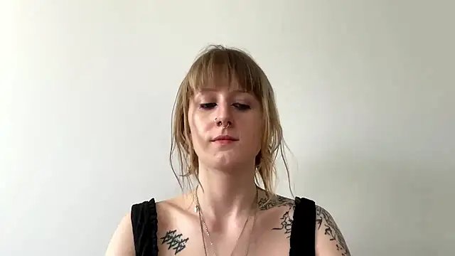 LaraLovely online show from 07/13/26, 03:48