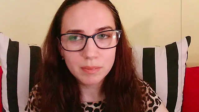 Snapshot of EmilyHotAngel chatting on 06/10/26, 01:21 EmilyHotAngel online show from 06/10/26, 01:21