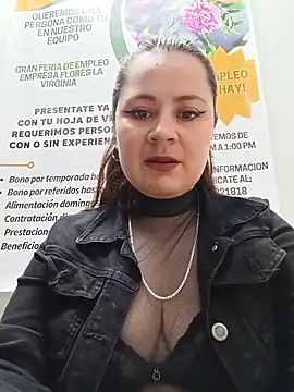 Snapshot of VANESSA__28 chatting on 06/17/26, 04:41 VANESSA 28 online show from 06/17/26, 04:41
