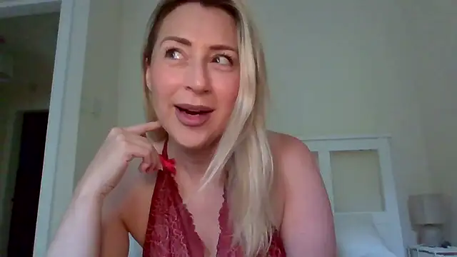 Snapshot of Babe_blond chatting on 07/20/26, 08:28 Babe blond online show from 07/20/26, 08:28