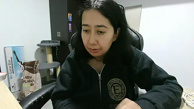 saramaSS online show from 06/04/26, 01:11