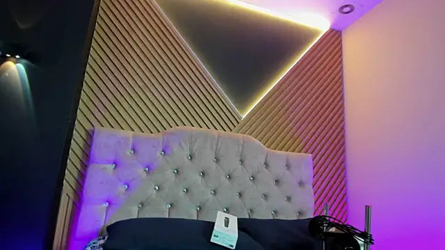 Snapshot of CloeMature chatting on 06/18/26, 04:57 CloeMature online show from 06/18/26, 04:57