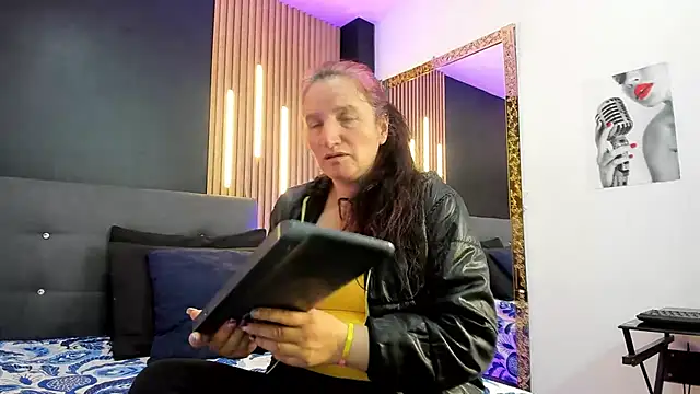 CloeMature online show from 08/05/26, 02:36