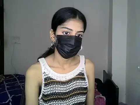 Snapshot of SASSY__BABY_ chatting on 06/27/26, 05:45 SASSY BABY online show from 06/27/26, 05:45