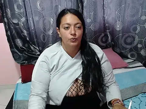 Snapshot of FabritziAPiel chatting on 05/16/26, 03:55 FabritziAPiel online show from 05/16/26, 03:55
