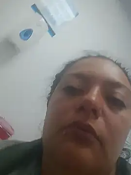 Snapshot of FabritziAPiel chatting on 06/18/26, 12:09 FabritziAPiel online show from 06/18/26, 12:09