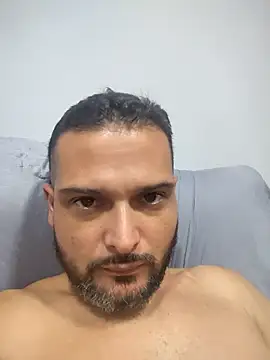 Snapshot of Lucasnono chatting on 05/21/26, 07:54 Lucasnono online show from 05/21/26, 07:54