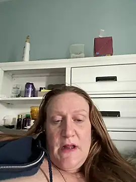 Kellilyn10 online show from 05/20/26, 02:34