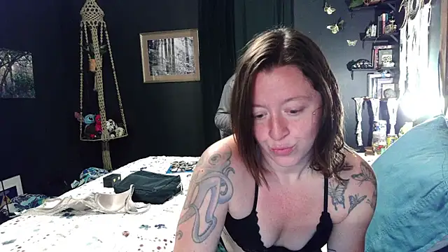 MoonlightOutlaws online show from 06/10/26, 09:52