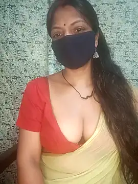 Snapshot of Juli_80 chatting on 06/10/26, 01:28 Juli 80 online show from 06/10/26, 01:28