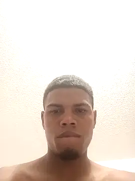 Snapshot of SantiHotxxxVergon chatting on 05/30/26, 05:04 SantiHotxxxVergon online show from 05/30/26, 05:04