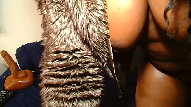 Snapshot of xxebony chatting on 06/25/26, 05:12 xxebony online show from 06/25/26, 05:12