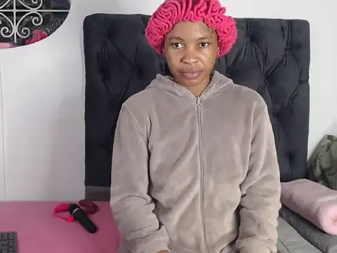 SweetCandyXoxo online show from 05/10/26, 03:50