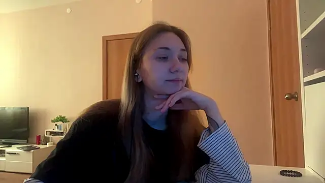 Snapshot of alya_dream chatting on 05/12/26, 05:15 alya dream online show from 05/12/26, 05:15