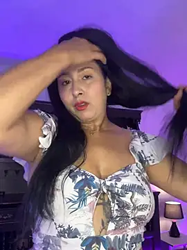 liana  castellanos online show from 05/07/26, 02:11