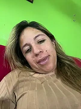 Snapshot of queen_silvanna chatting on 06/30/26, 03:29 queen silvanna online show from 06/30/26, 03:29