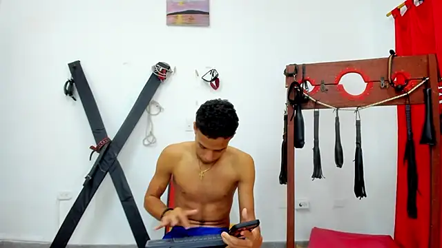 friends lust latin online show from 05/16/26, 06:17