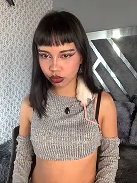 AntonellaCooper Pink online show from 05/11/26, 05:32
