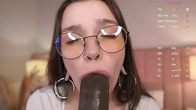 oopsie boobsie online show from 05/16/26, 07:05