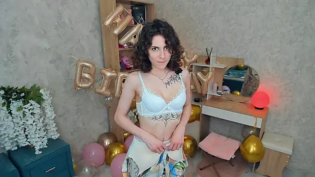 Snapshot of Kimasichka chatting on 06/12/26, 05:28 Kimasichka online show from 06/12/26, 05:28