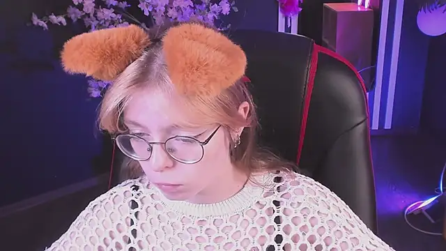 FoxxyyPolly online show from 05/26/26, 05:36