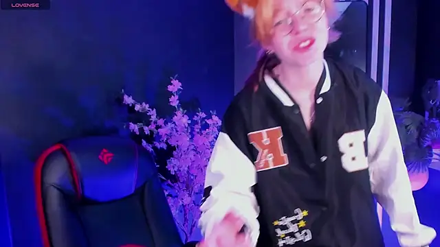 FoxxyyPolly online show from 05/30/26, 05:26